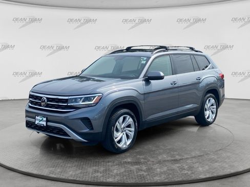 Used 2022 Volkswagen Atlas SE AWD/4WD image 3