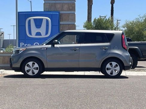 Used 2016 Kia Soul FWD image 7