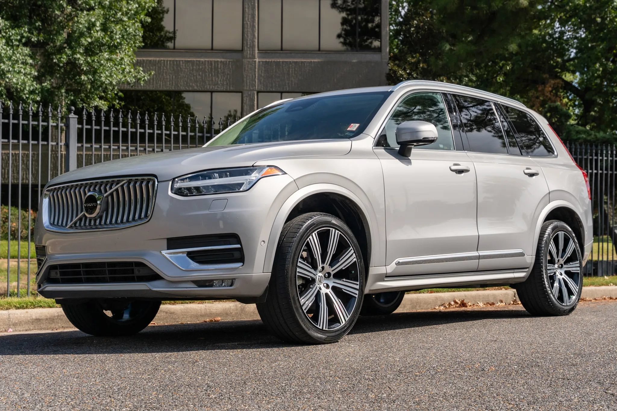 Used 2023 Volvo XC90 B6 Ultimate AWD/4WD image 1