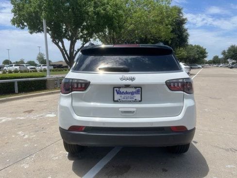 Used 2025 Jeep Compass Limited AWD/4WD image 6