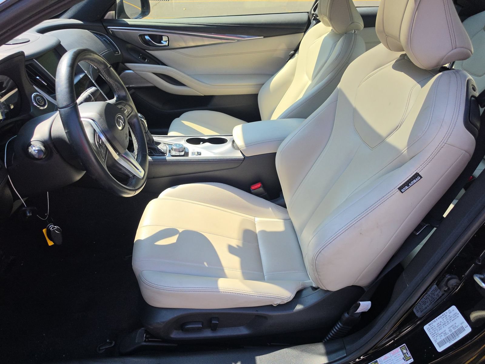 Used 2019 INFINITI Q60 3.0t Luxe w/ Cargo Package RWD image 6