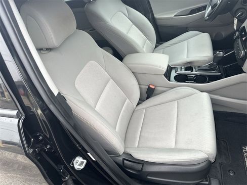 Used 2017 Hyundai Tucson SE image 24