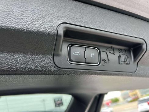 Used 2023 Ford Explorer XLT w/ Equipment Group 202A RWD image 18