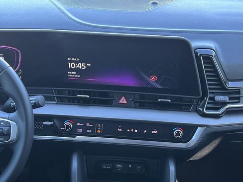 Used 2023 Kia Sportage EX image 4