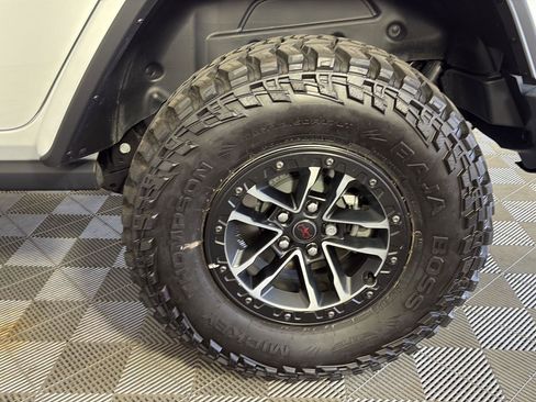 Used 2026 Jeep Wrangler Unlimited Rubicon w/ Steel Bumper Group image 17