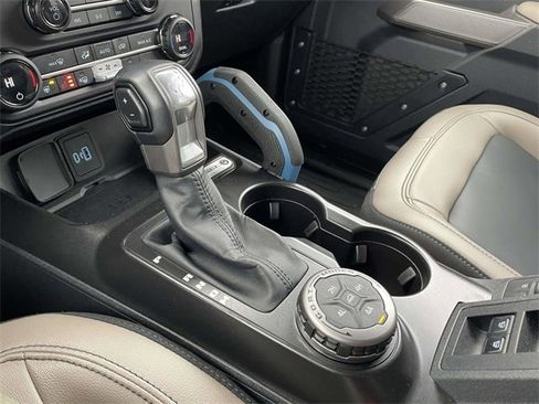 Used 2023 Ford Bronco Wildtrak image 31