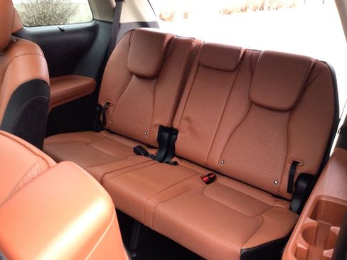 Used 2023 Kia Carnival SX Prestige image 14