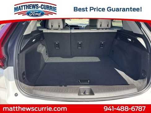 Used 2023 Cadillac XT4 Luxury w/ Driver Awareness Package image 13