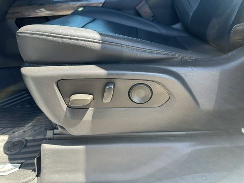 Used 2022 Chevrolet Silverado 1500 LTZ AWD/4WD image 40