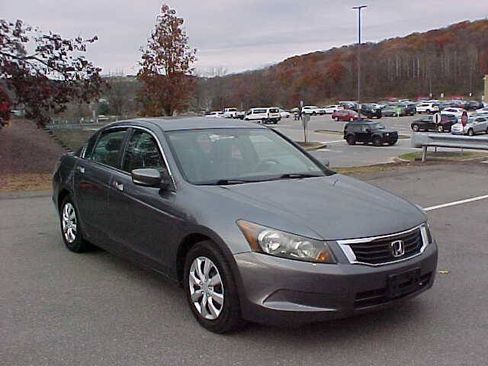 Used 2010 Honda Accord LX image 2