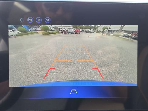New 2027 Chevrolet Equinox ACTIV w/ Convenience Package III FWD image 29