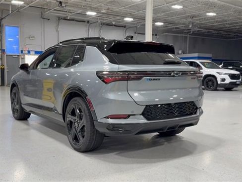 New 2026 Chevrolet Equinox EV RS image 8