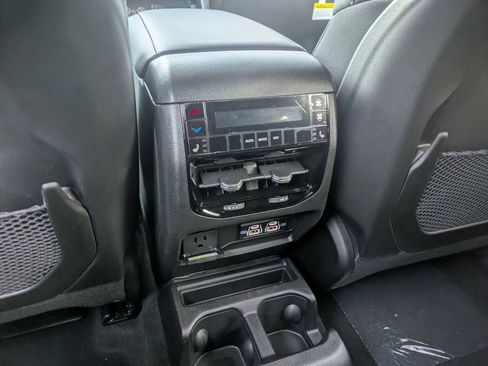 New 2025 Jeep Grand Cherokee L Limited image 25