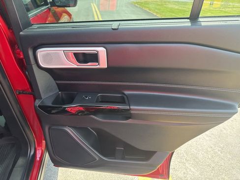 Used 2021 Ford Explorer ST w/ Equipment Group 401A AWD/4WD image 31