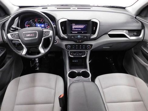 Used 2024 GMC Terrain SLE image 32