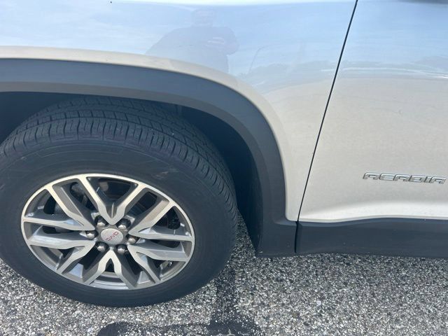 Used 2019 GMC Acadia SLE w/ LPO, Floor Liner Package AWD/4WD image 3