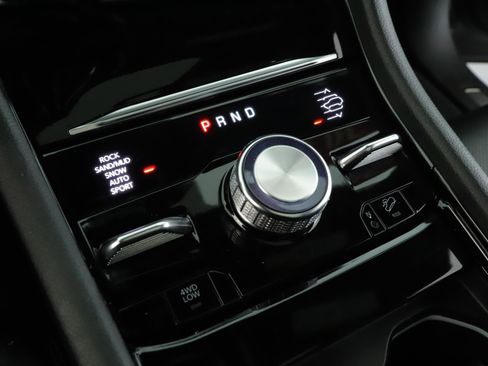 Used 2022 Jeep Grand Cherokee L Summit w/ Advanced Protech Group IV image 18