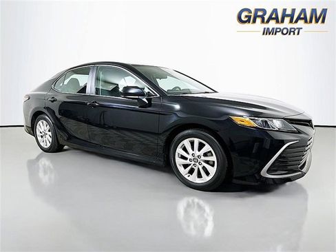 Used 2024 Toyota Camry LE image 1