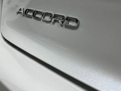 New 2025 Honda Accord SE image 9