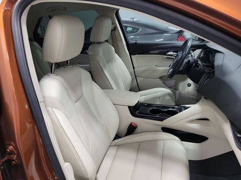 Used 2022 Buick Envision Essence w/ Safety Package image 19