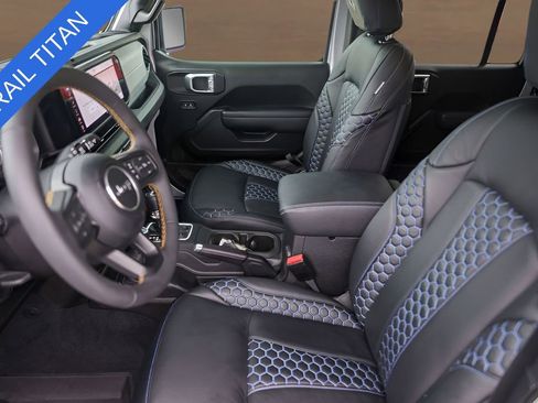 Used 2024 Jeep Wrangler Unlimited Sport AWD/4WD image 9