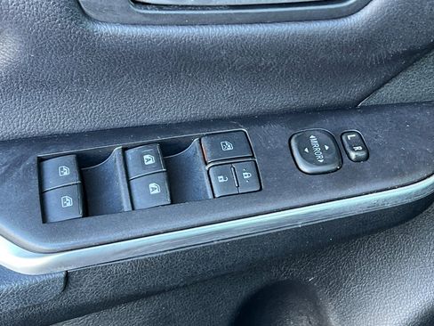 Used 2016 Toyota Camry SE image 13