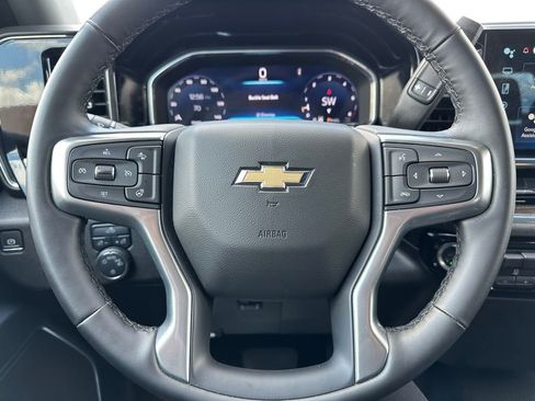 Used 2025 Chevrolet Silverado 1500 LT image 18