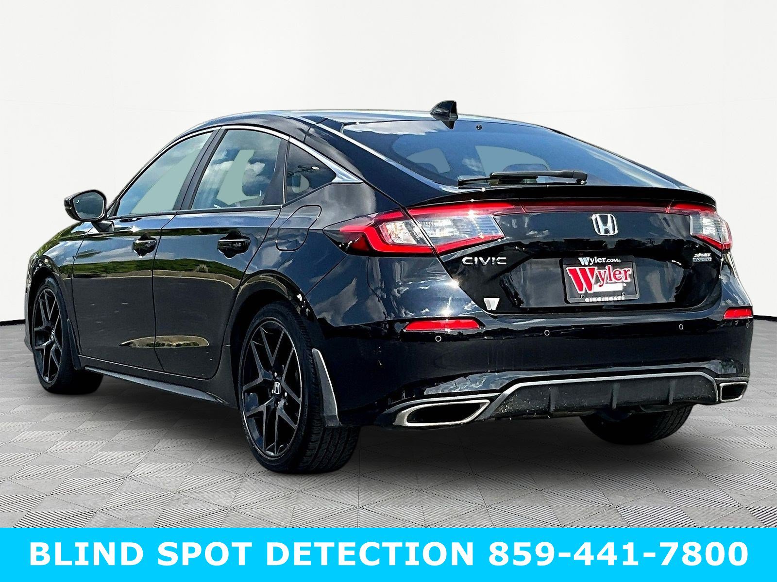 Used 2024 Honda Civic Sport Touring image 4