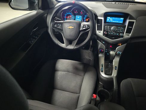 Used 2016 Chevrolet Cruze LT FWD image 13