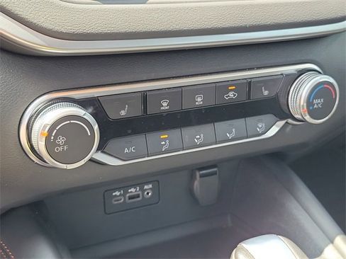 Certified 2022 Nissan Altima 2.5 SR w/ Midnight Edition Package image 15