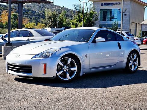 Used 2006 Nissan 350Z Base 2dr Coupe w/ (N93) Cargo Convenience Pkg image 3
