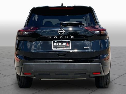Certified 2025 Nissan Rogue SV AWD/4WD image 5