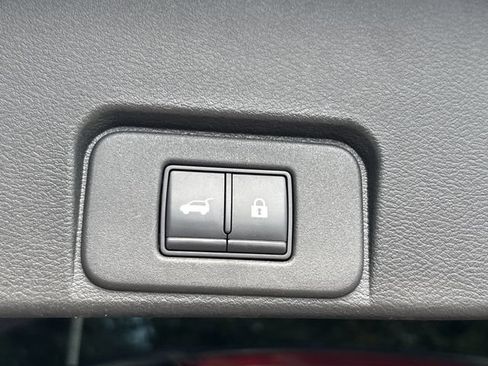 Used 2021 Nissan Rogue Platinum FWD image 25