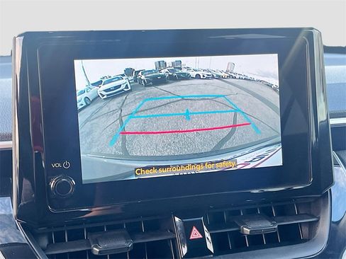 Used 2024 Toyota Corolla Cross LE image 13