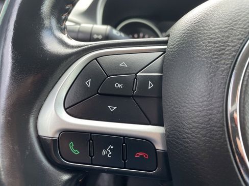 Used 2018 Jeep Compass Latitude w/ Popular Equipment Group image 16