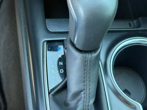 Used 2019 Toyota Camry XSE w/ Carpet Mat Package FWD image 26
