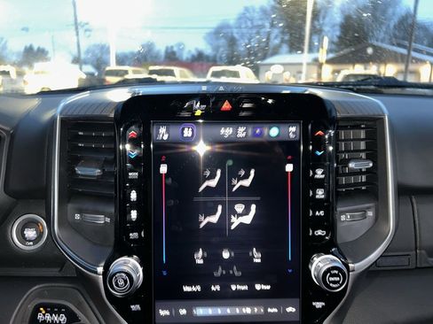 New 2026 RAM 1500 4x4 Crew Cab image 11