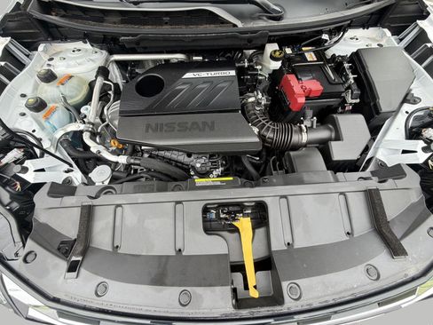 Used 2025 Nissan Rogue SL AWD/4WD image 74