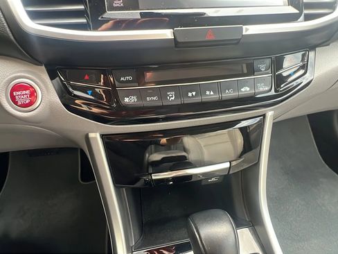 Used 2017 Honda Accord EX-L image 18