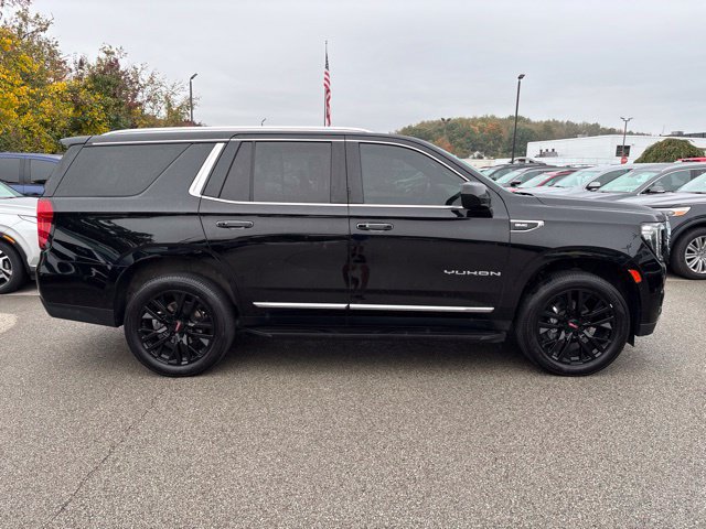 Used 2023 GMC Yukon SLT AWD/4WD image 6