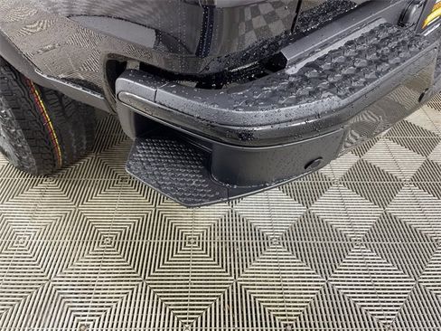 New 2026 GMC Canyon Elevation w/ Convenience Package image 16