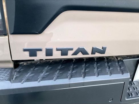 Used 2021 Nissan Titan PRO-4X w/ Pro-4x Utility Package image 9