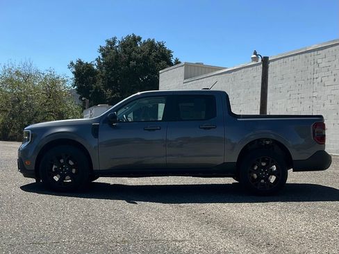 New 2025 Ford Maverick Lariat w/ Black Appearance Package image 3