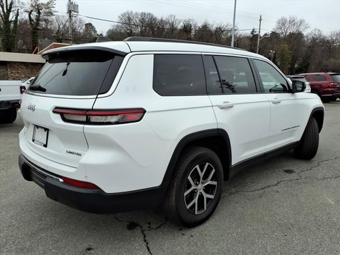 Used 2024 Jeep Grand Cherokee L Limited w/ Luxury Tech Group II image 4