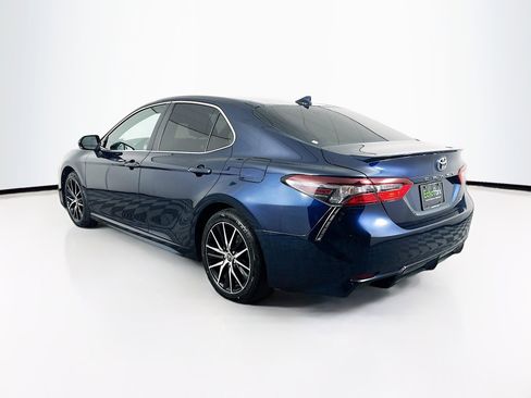 Used 2021 Toyota Camry SE w/ Convenience Package image 5
