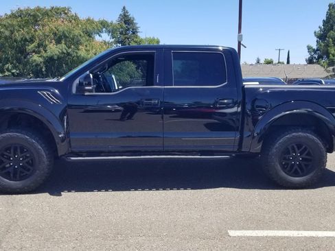 Used 2017 Ford F150 Raptor w/ Equipment Group 802A Luxury AWD/4WD image 2