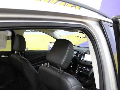 Used 2018 Ford Escape SEL AWD/4WD image 10