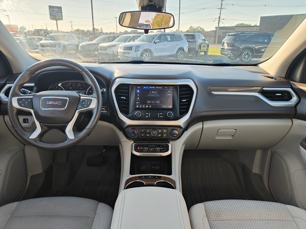 Used 2023 GMC Acadia SLE w/ Driver Convenience Package FWD image 15