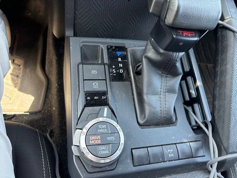 Used 2024 Toyota Tacoma TRD Off-Road AWD/4WD image 15