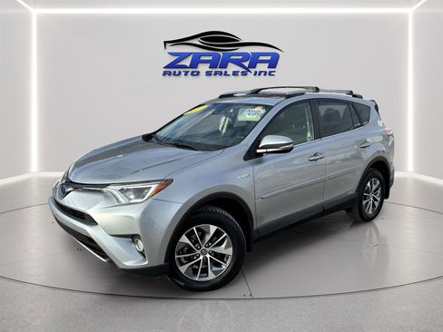 Used 2017 Toyota RAV4 XLE w/ Protection Package image 2
